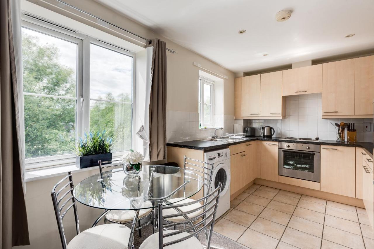 Modern 2 Bedroom Apartment In Popular Jericho !!! Oxford Kültér fotó