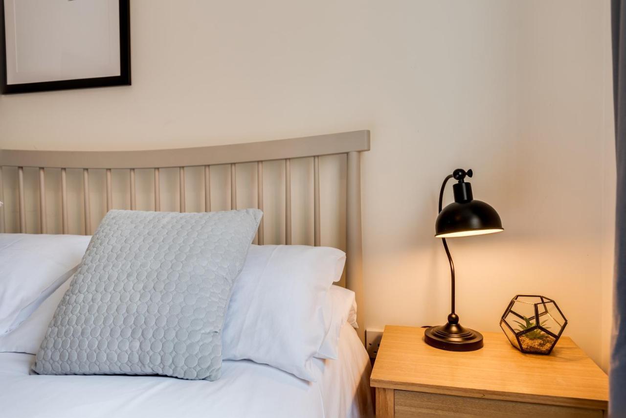 Modern 2 Bedroom Apartment In Popular Jericho !!! Oxford Kültér fotó