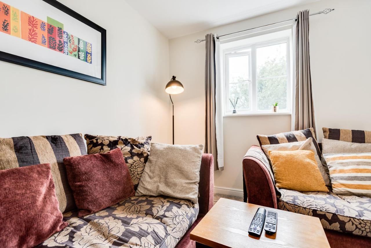 Modern 2 Bedroom Apartment In Popular Jericho !!! Oxford Kültér fotó