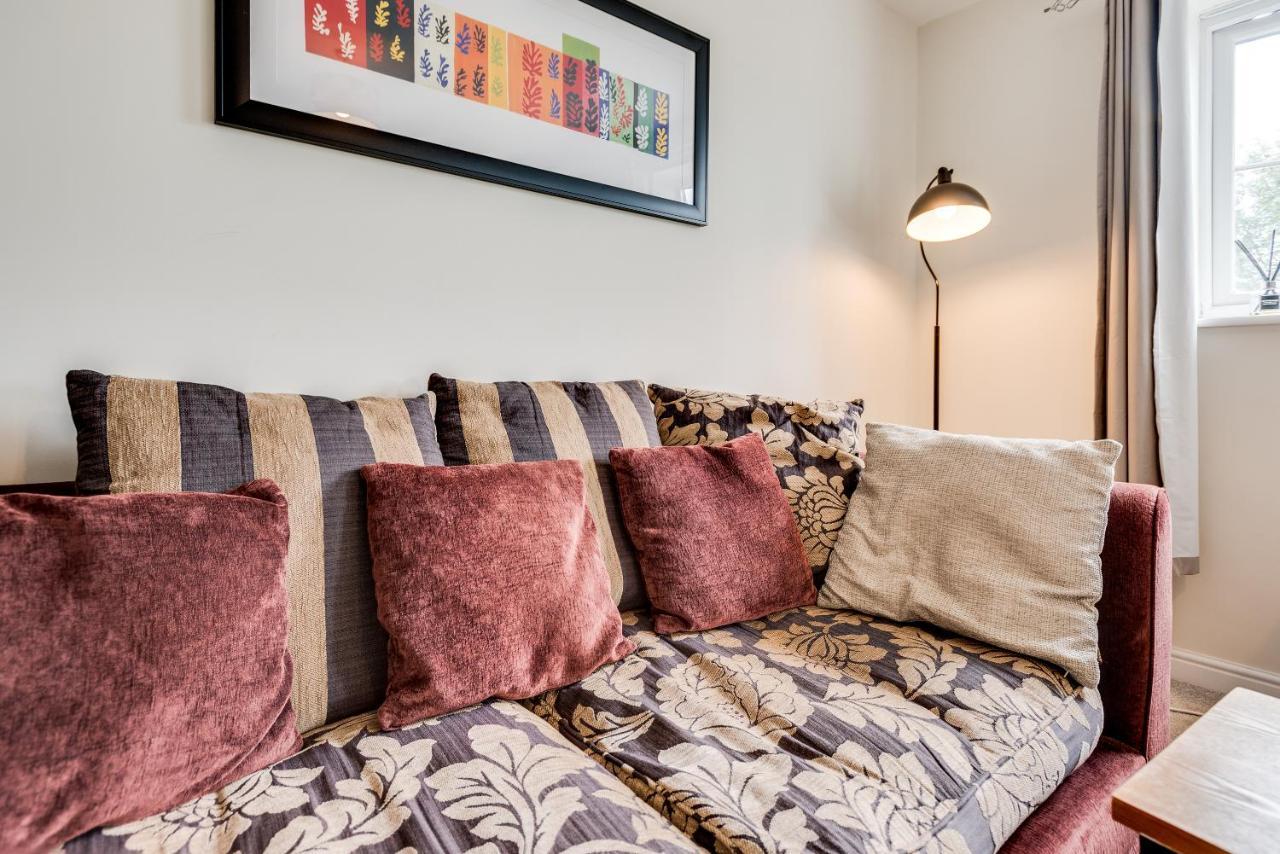 Modern 2 Bedroom Apartment In Popular Jericho !!! Oxford Kültér fotó