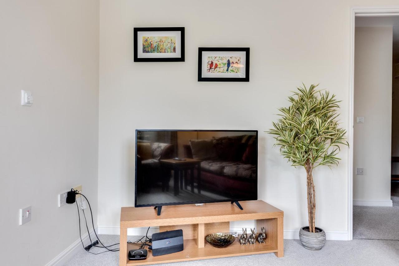 Modern 2 Bedroom Apartment In Popular Jericho !!! Oxford Kültér fotó
